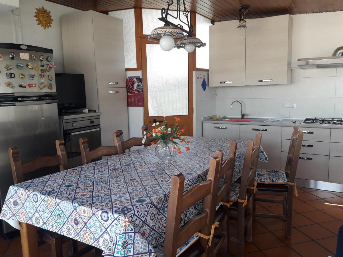 Appartamento Da Pippo e Nunzia SantʼAlessio Siculo Esterno foto