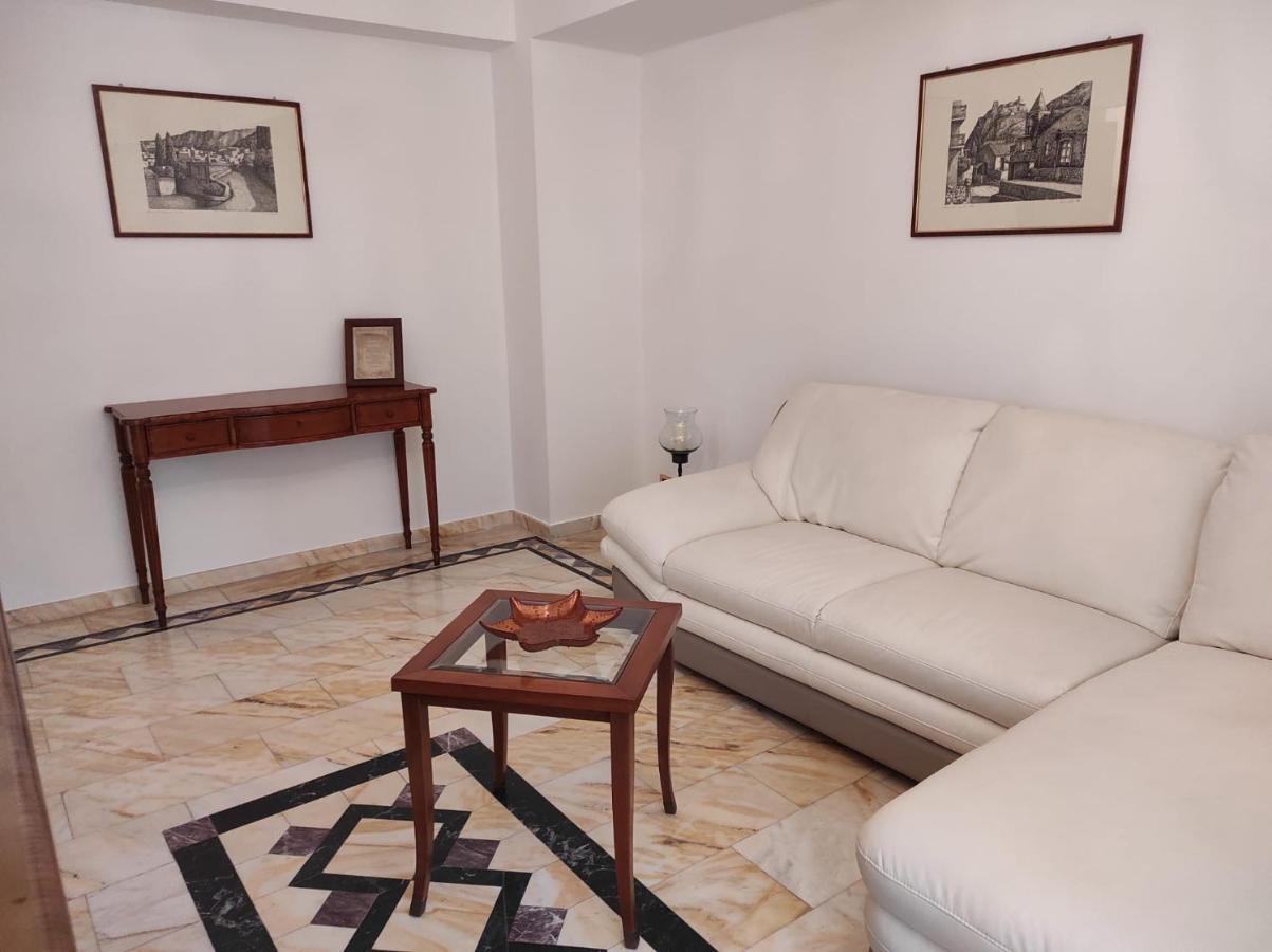 Appartamento Da Pippo e Nunzia SantʼAlessio Siculo Esterno foto
